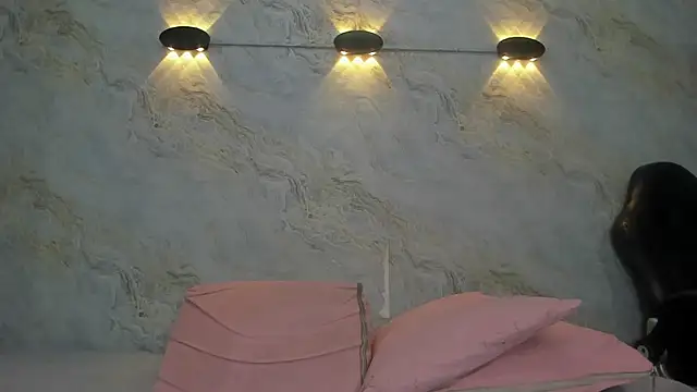 jones maddy  online show from 15, 3, 2025