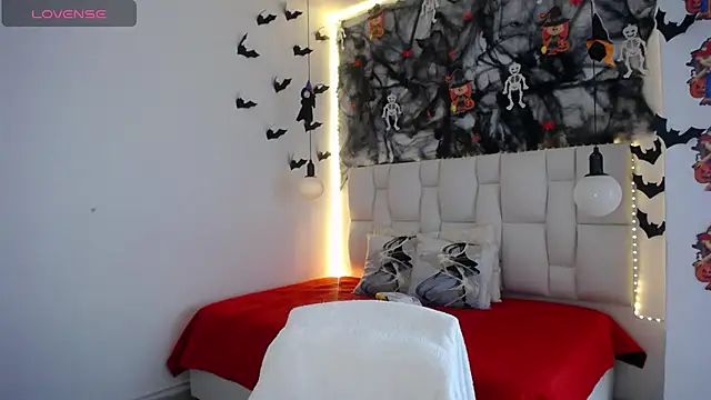 tiffany  pink online show from 23, 10, 2025