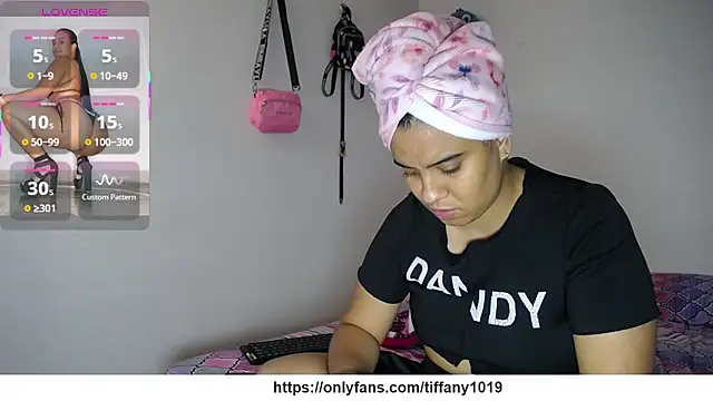 tiffany  pink online show from 26, 2, 2026