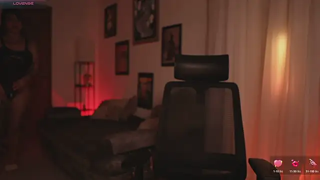 HannahW  online show from 24, 3, 2026