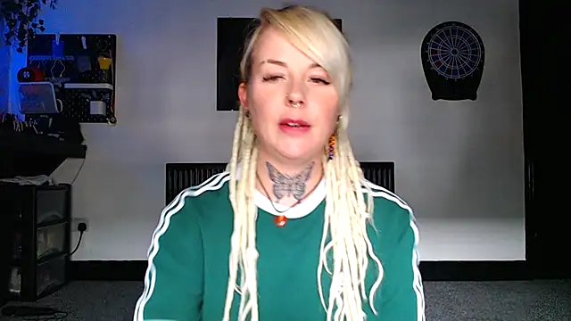 pixiedreadx online show from 24, 10, 2025