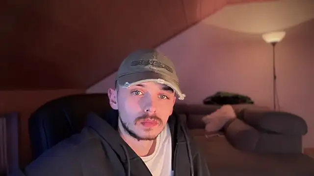 naked psy online show from 4, 2, 2025