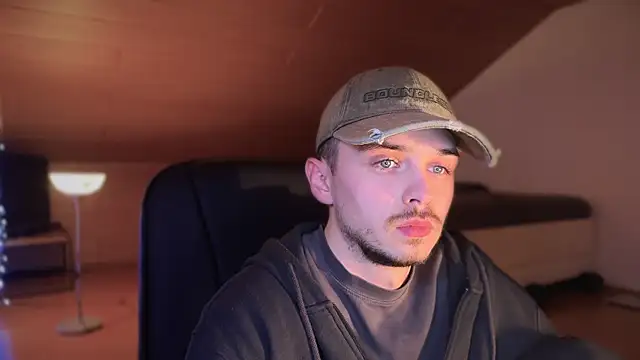 naked psy online show from 15, 2, 2025