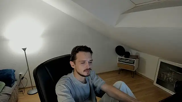 naked psy online show from 21, 10, 2025