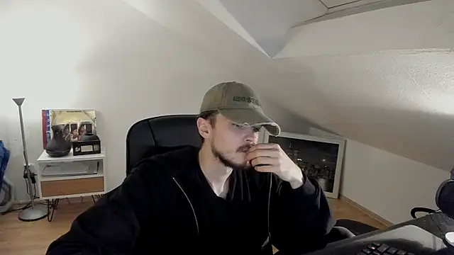 naked psy online show from 29, 10, 2025