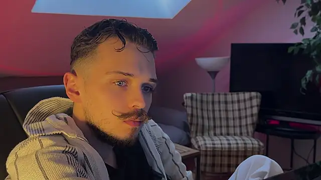 naked psy online show from 28, 2, 2026