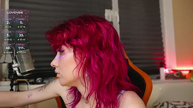 BlueCherryy online show from 3, 11, 2025