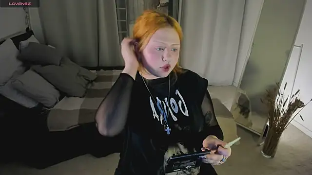 bitchofsun  online show from 16, 10, 2025