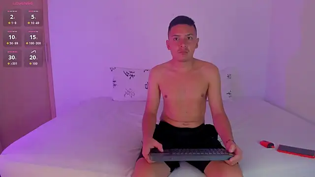 Lindsay and Dariksoon online show from 5, 11, 2025