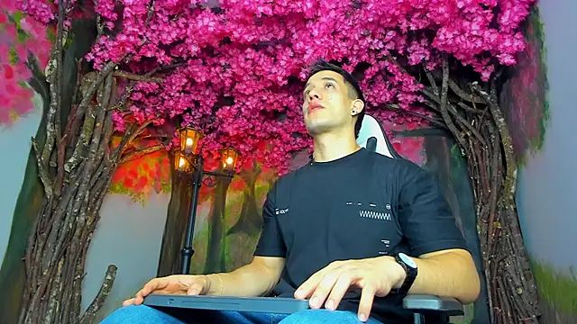 alexgiraldo  online show from 13, 2, 2025