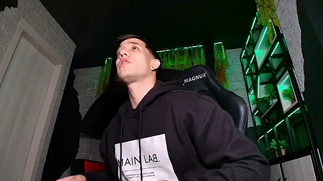 alexgiraldo  online show from 17, 3, 2025