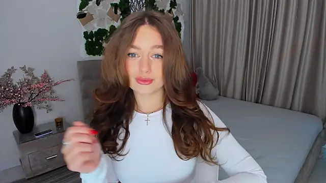 MiracleCurly online show from 8, 2, 2025