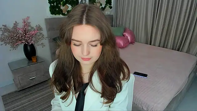 MiracleCurly online show from 13, 3, 2025