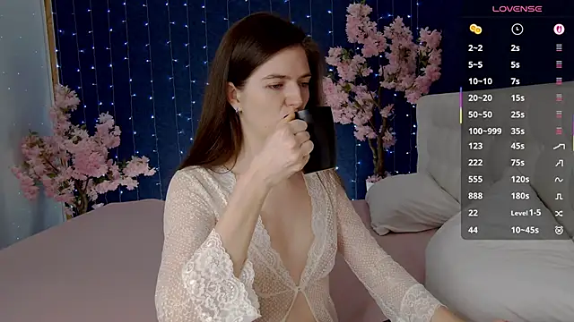 -Mirror-Girl- online show from 26, 11, 2025