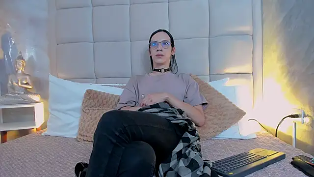 Hecatee 77 online show from 24, 9, 2025