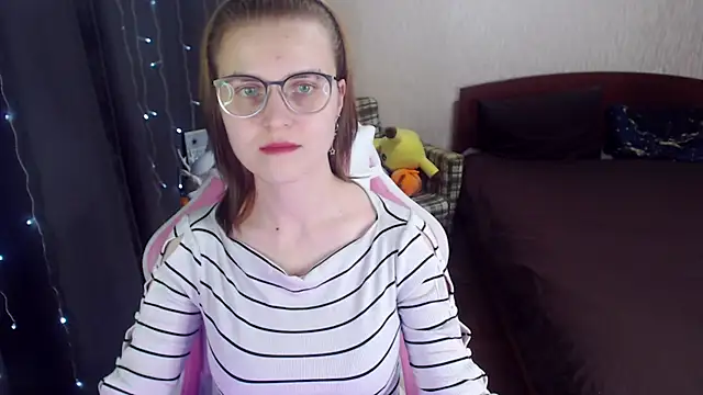 MissBrightShine online show from 5, 2, 2025