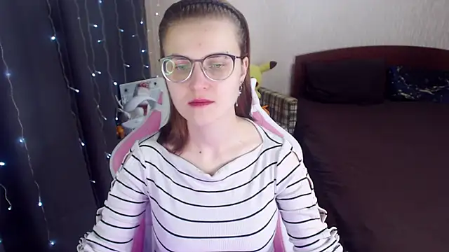 MissBrightShine online show from 6, 2, 2025