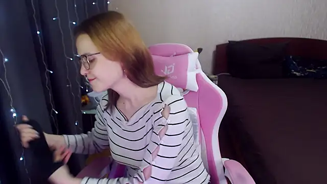 MissBrightShine online show from 9, 2, 2025