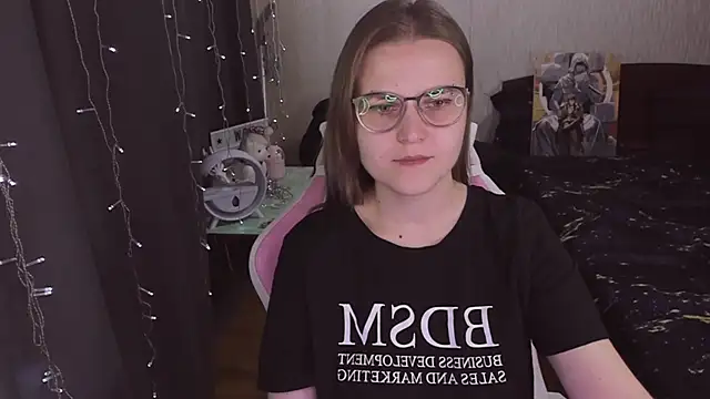 MissBrightShine online show from 17, 10, 2025