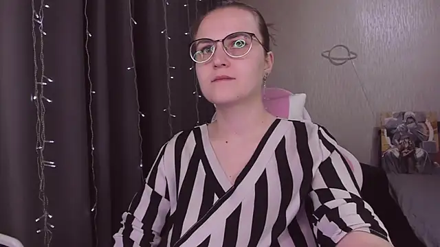 MissBrightShine online show from 6, 11, 2025