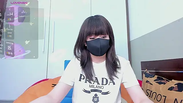 alonelove   online show from 10, 9, 2025