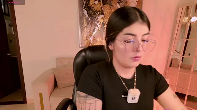 LisaMonroe  online show from 27, 10, 2025