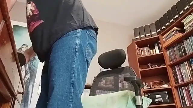 Mandra is a whore online show from 21, 11, 2025