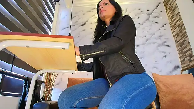 Sophie LittleS online show from 14, 2, 2026