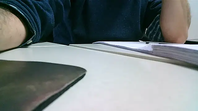 Snapshot of Gregcam chatting on 4, 12, 2024 Gregcam online show from 4, 12, 2024