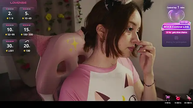 Snapshot of molly_russell chatting on 5, 3, 2025 molly russell online show from 5, 3, 2025