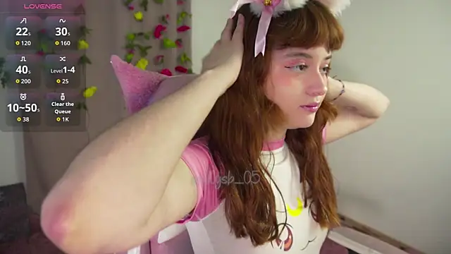 Snapshot of molly_russell chatting on 14, 11, 2025 molly russell online show from 14, 11, 2025