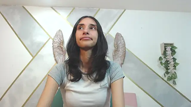 RoxanaCyrano  online show from 19, 2, 2025