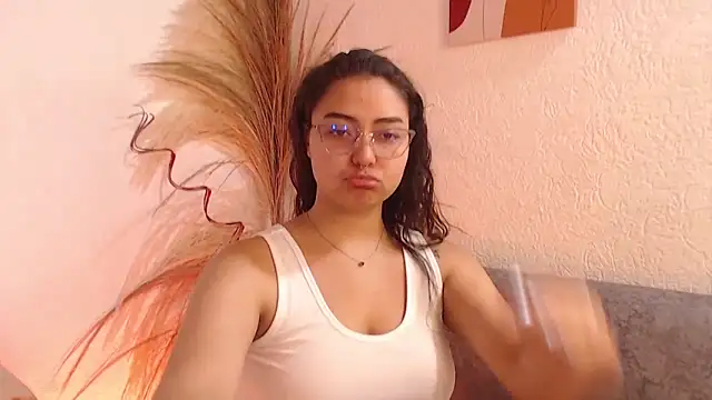  Kim  M online show from 2, 4, 2026