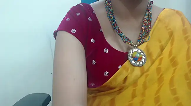 Lovely Siri 23 online show from 1, 2, 2025