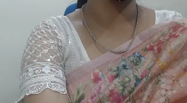 Lovely Siri 23 online show from 13, 2, 2025