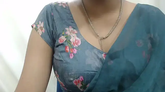 Lovely Siri 23 online show from 5, 3, 2025