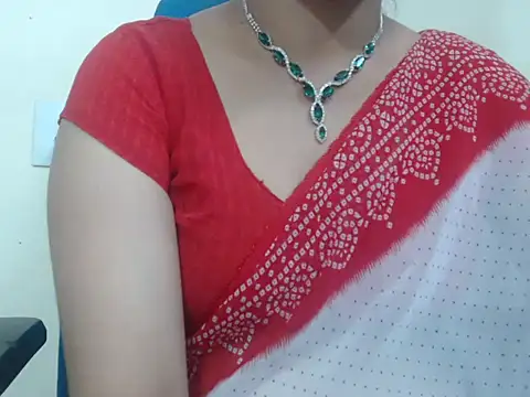 Lovely Siri 23 online show from 2, 11, 2025