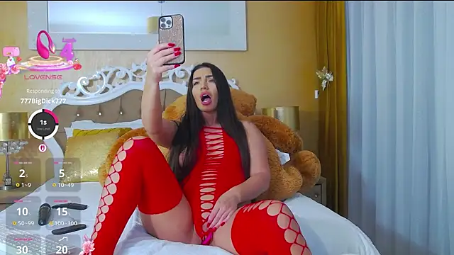 GoldenCaroline online show from 13, 2, 2026