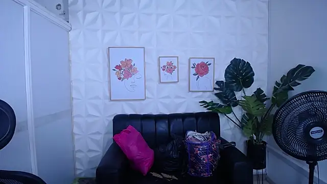 Valentinaa mature online show from 20, 9, 2025