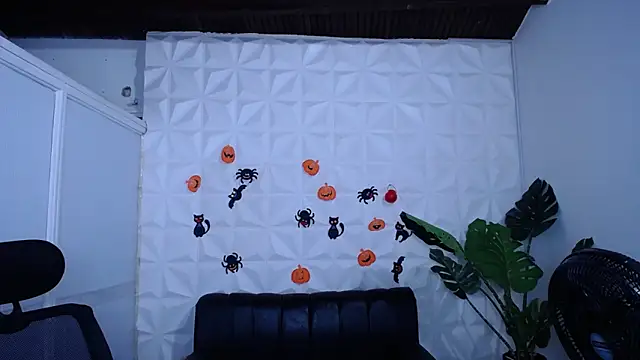 Valentinaa mature online show from 17, 10, 2025