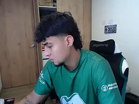 Snapshot of matias_bianco chatting on 30, 10, 2025 matias bianco online show from 30, 10, 2025