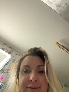 Bella-Tight online show from 18, 2, 2026