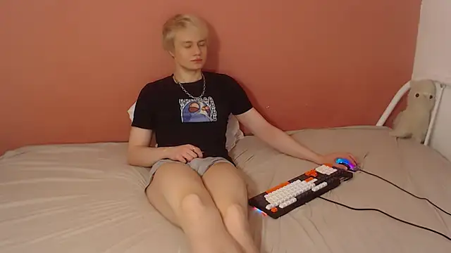 Oliver sweet  online show from 9, 4, 2026