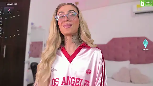 Miss sagitario online show from 10, 3, 2025