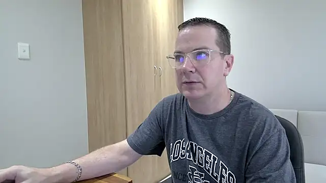 BrettJ81 online show from 2, 3, 2025