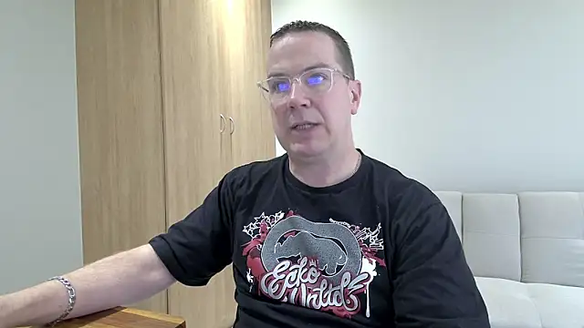 BrettJ81 online show from 15, 12, 2025