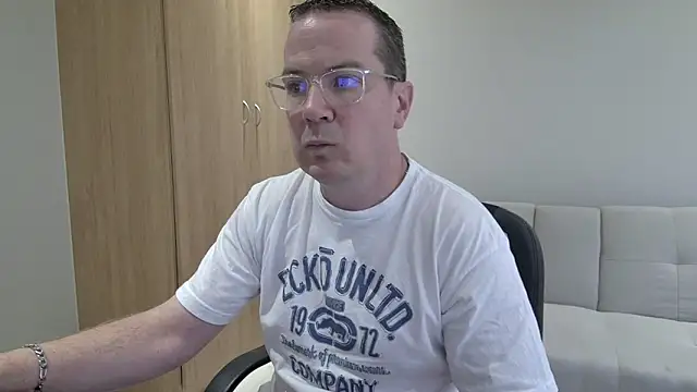 Snapshot of BrettJ81 chatting on 7, 2, 2026 BrettJ81 online show from 7, 2, 2026
