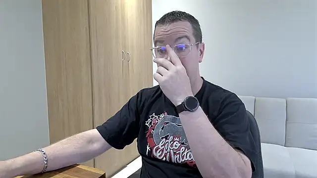 Snapshot of BrettJ81 chatting on 9, 2, 2026 BrettJ81 online show from 9, 2, 2026