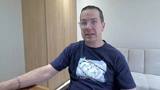 Snapshot of BrettJ81 chatting on 14, 2, 2026 BrettJ81 online show from 14, 2, 2026