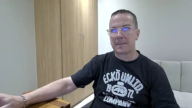 Snapshot of BrettJ81 chatting on 21, 2, 2026 BrettJ81 online show from 21, 2, 2026